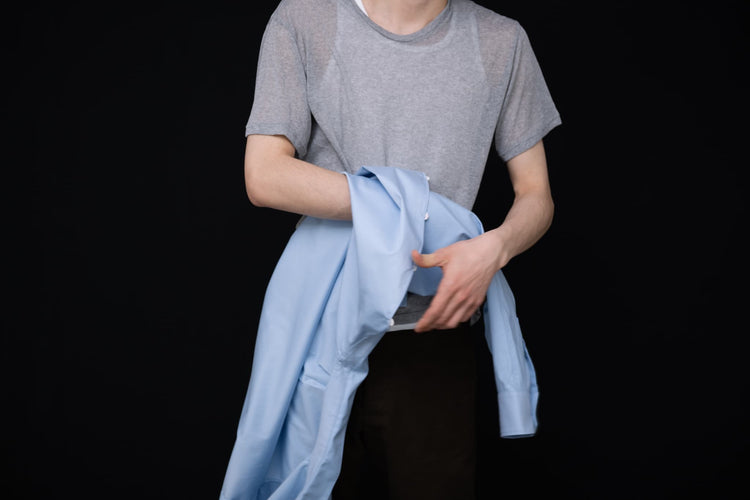 Thin knit T-shirt