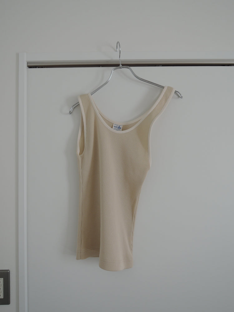 Stretched-out tank top