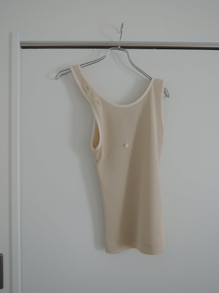 Stretched-out tank top