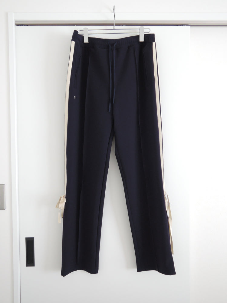 Untaped pants